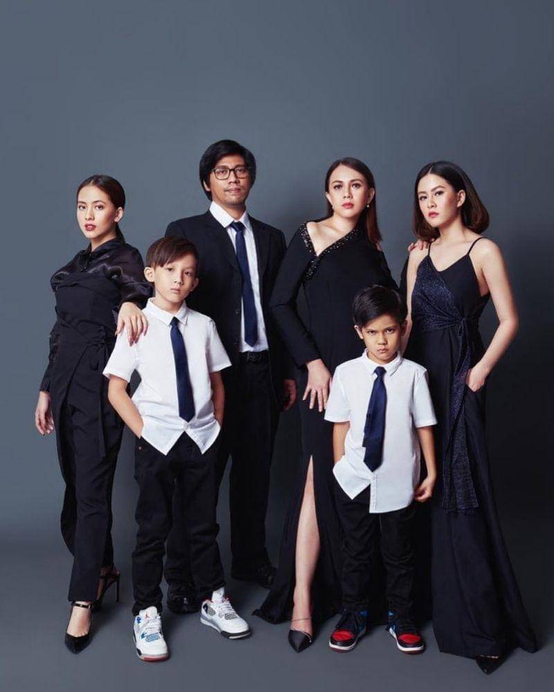 Yalangoch erkaklar mushuklari, shaxsiy fotosuratlar